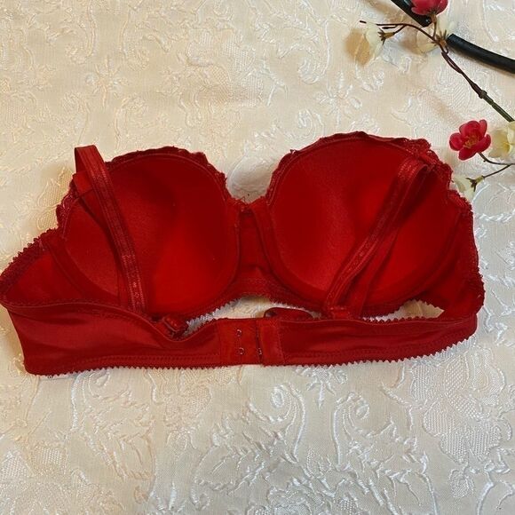 🥀Lacy full cup lace push up Bra Size 34:B - Picture 4 of 9